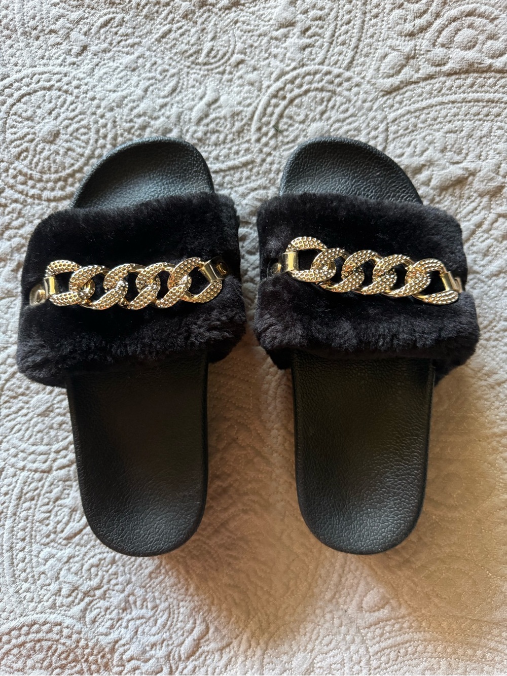 Black Fuzzy Sandals w/ jewelry gold chain